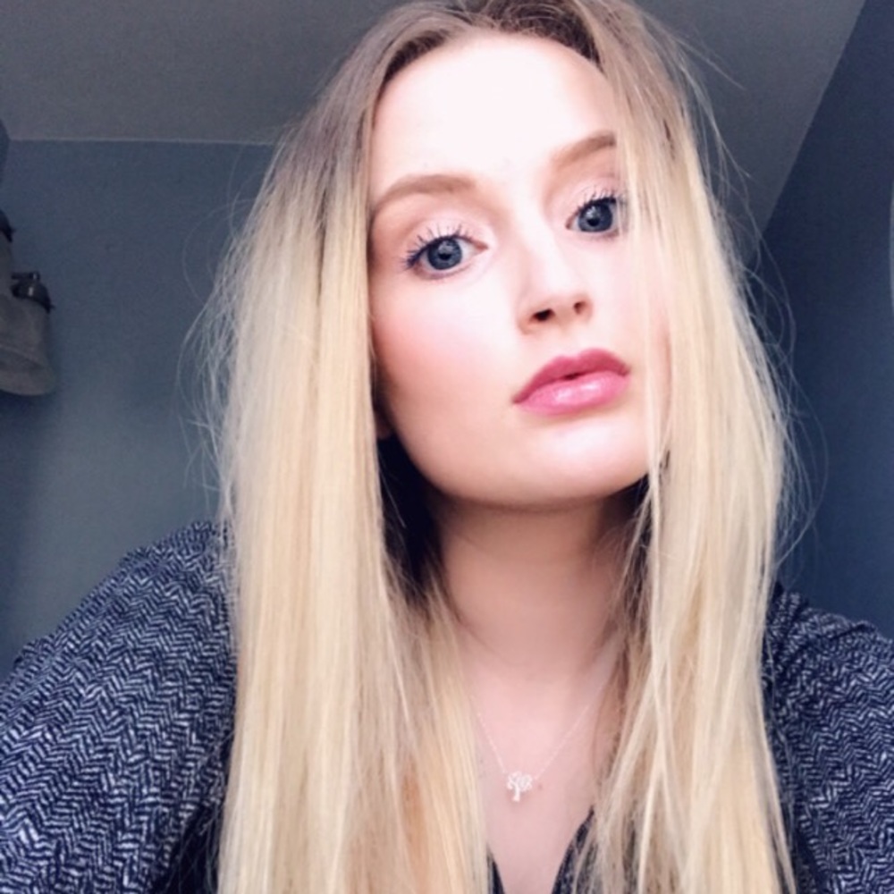 Meet your Posher, Emily